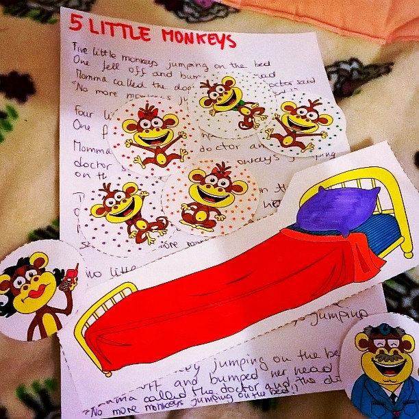 kids-kindergarten-homeschooling-preschoolers-5-little-monkeys-jumping-on-the-bed-kids-art-femfy-free-english-materials-for-you